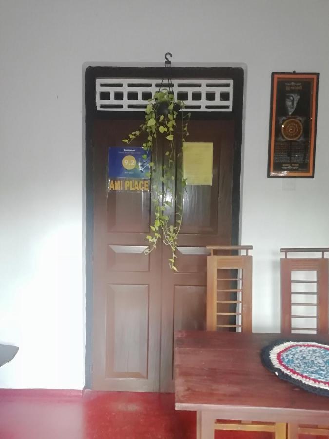 Ami Place Rooms With Kitchen Hikkaduwa Extérieur photo