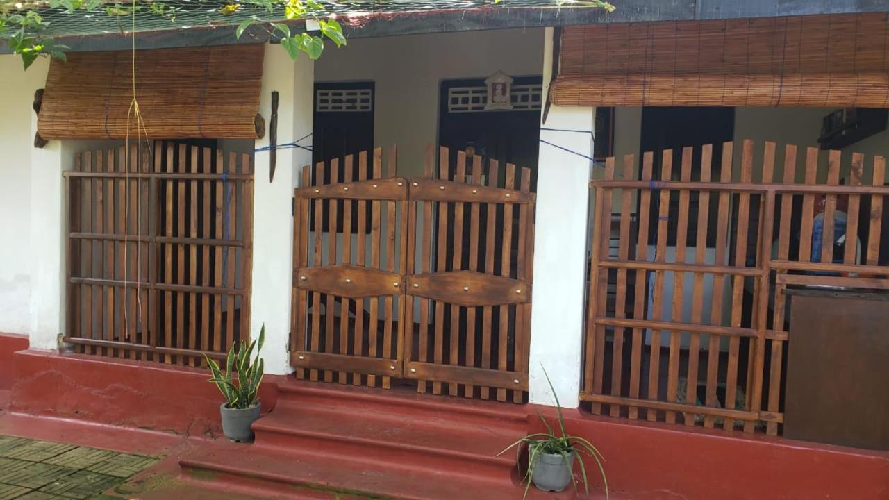 Ami Place Rooms With Kitchen Hikkaduwa Extérieur photo
