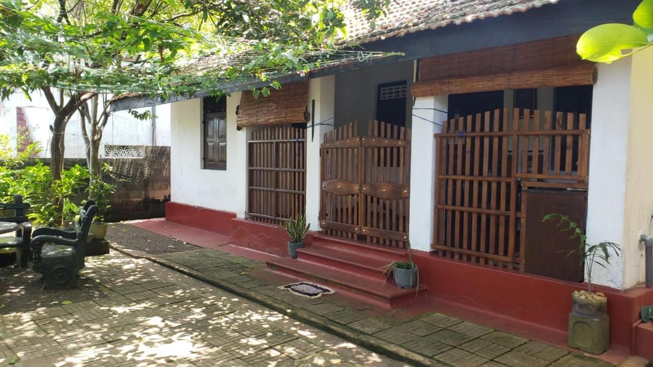 Ami Place Rooms With Kitchen Hikkaduwa Extérieur photo