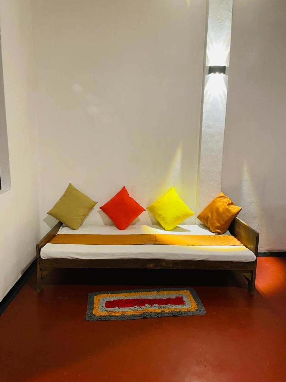 Ami Place Rooms With Kitchen Hikkaduwa Extérieur photo