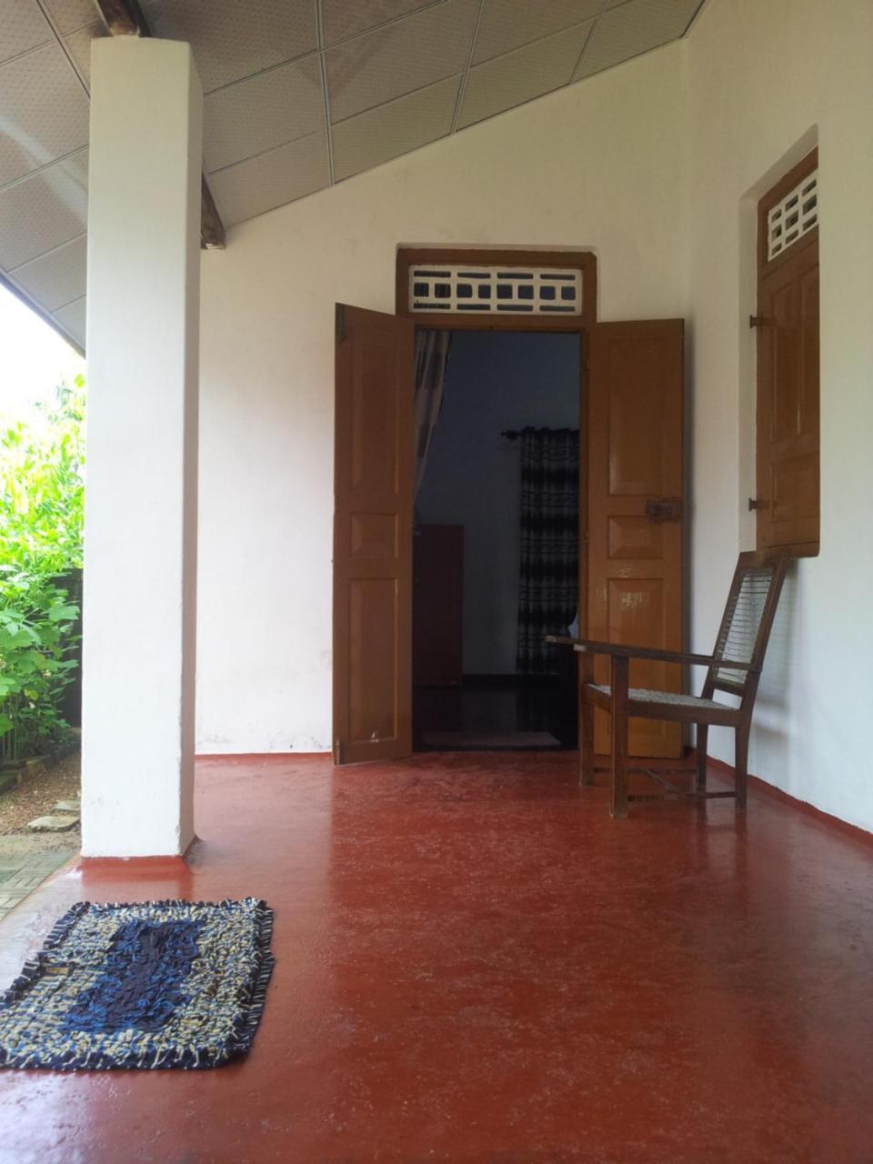 Ami Place Rooms With Kitchen Hikkaduwa Extérieur photo